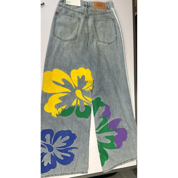 BDG Urban Outfitters Skater Baggy Wide Leg Jeans Painted Floral Size 27 NWT $119 - Picture 6 of 8